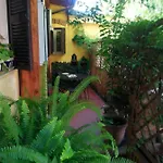 I Gerani Rossi بيت ضيافة *